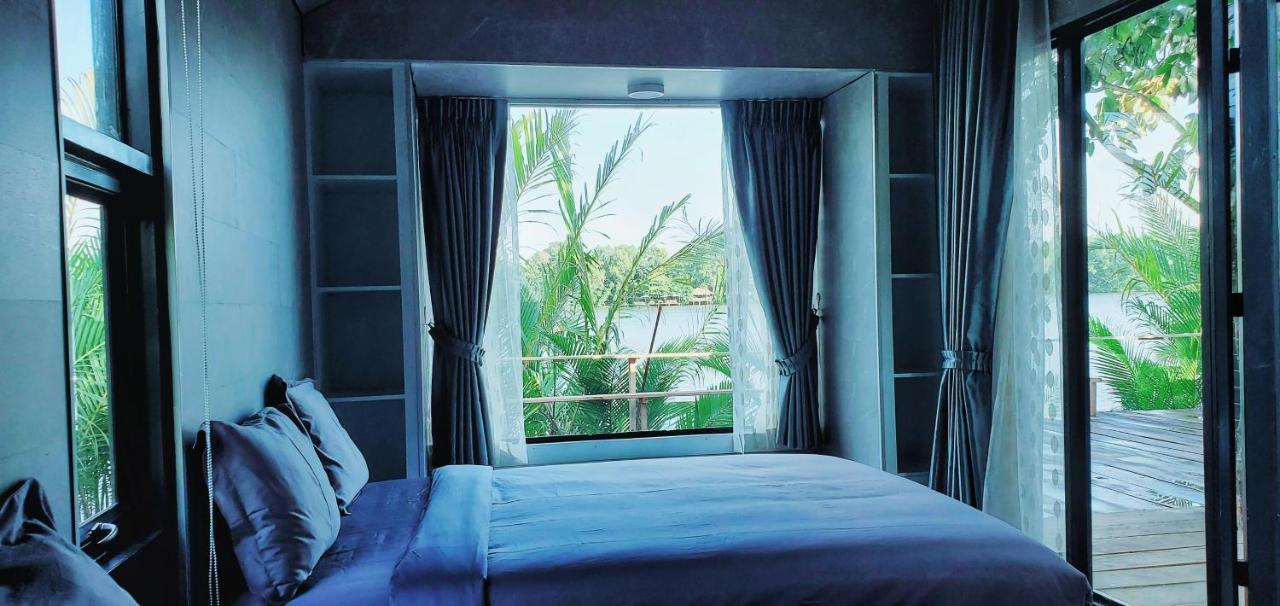 Riverfront Boutique Hotel Kampot